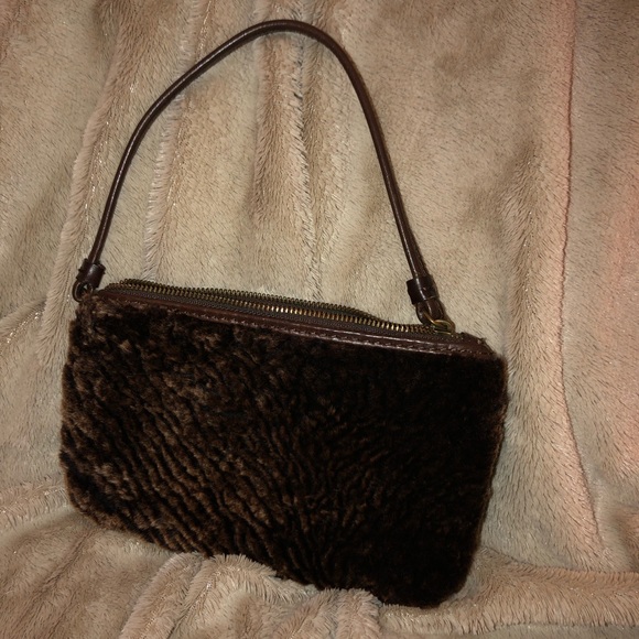 Patricia Nash Sherpa wristlet - Picture 7 of 7